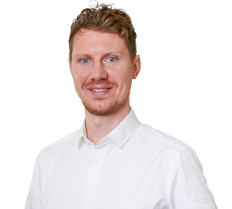 Rob Macnee profile picture